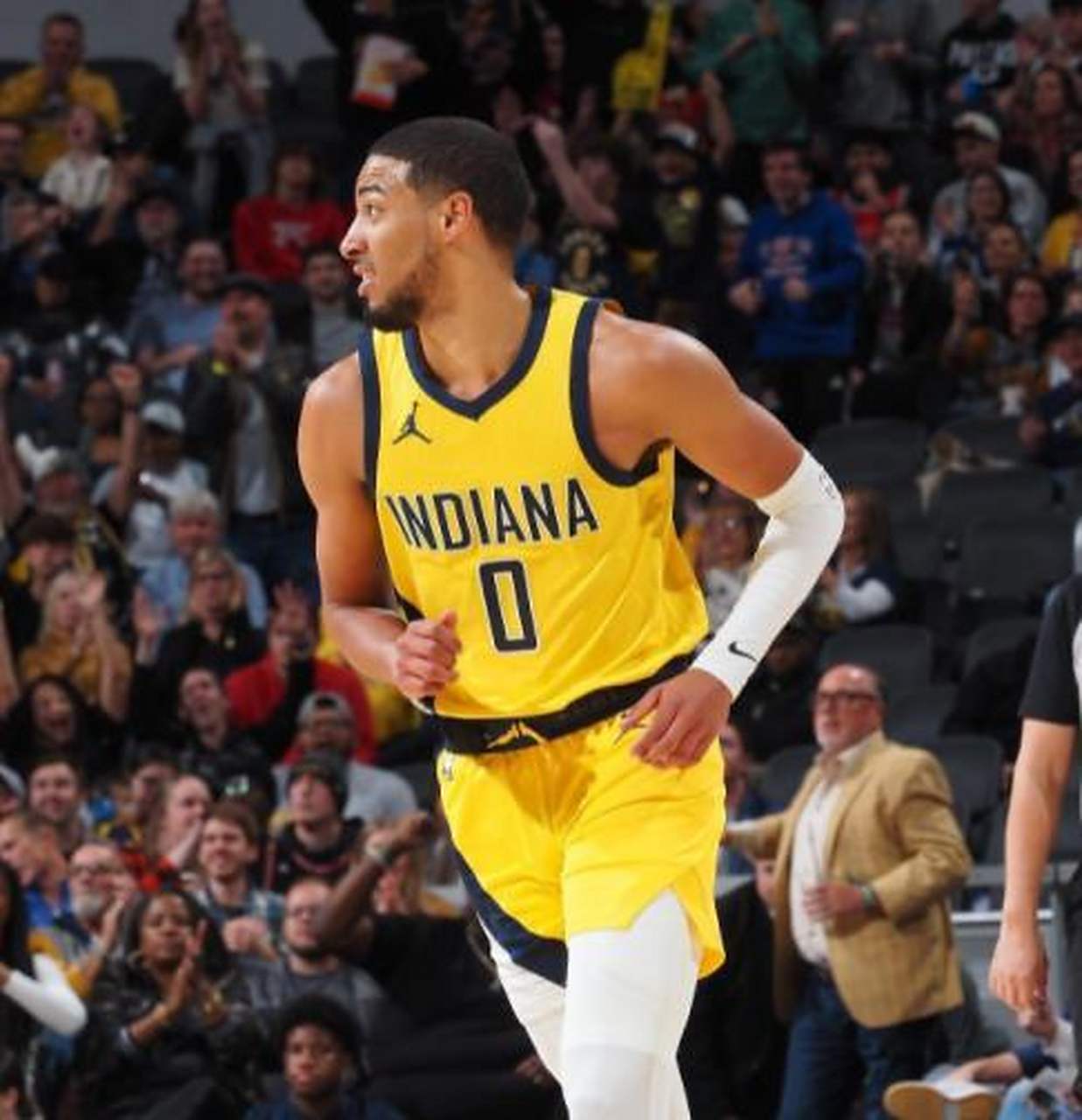 威廉希尔app-老鹰客场力克步行者，取得胜利开门红