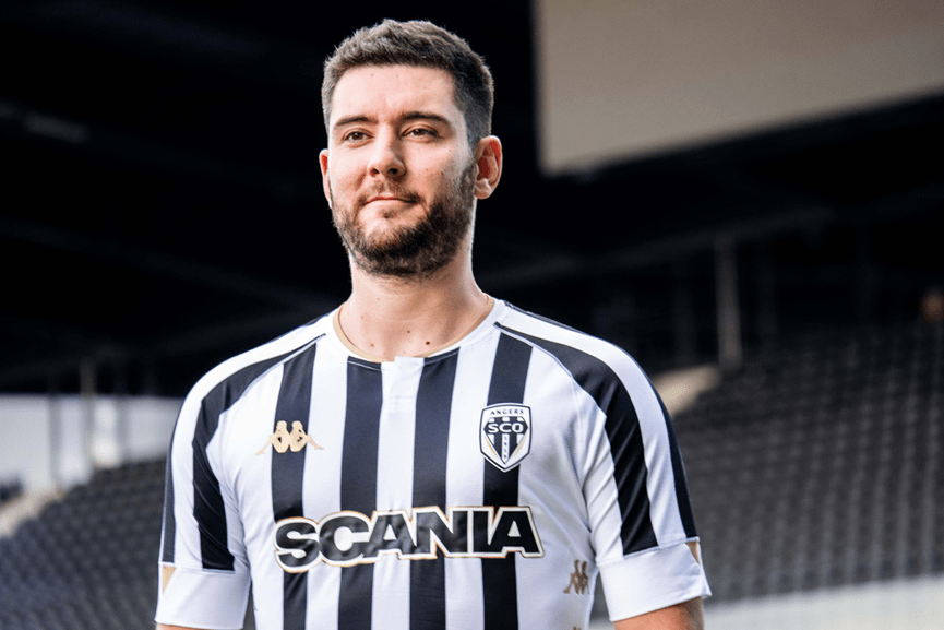 昂热客场战平亚眠,暂时排名中游 昂热客场战平亚眠,暂时排名中游