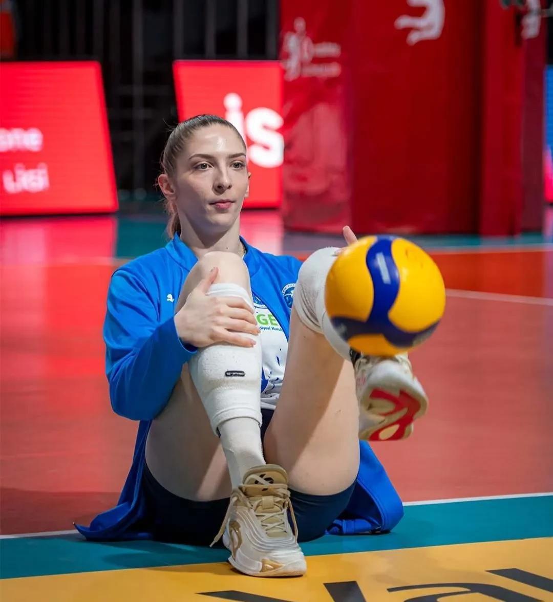 迪托队员精神饱满，助球队实现惊险逆转