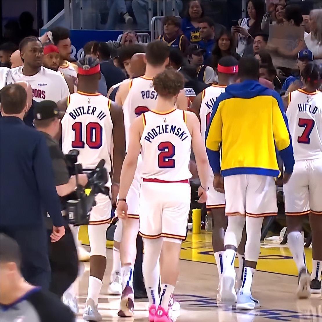 威廉希尔官网-雄鹿连胜遭遇终结，热火客场横扫对手