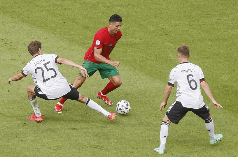 匈牙利男篮队表现抢眼，成功晋级八强