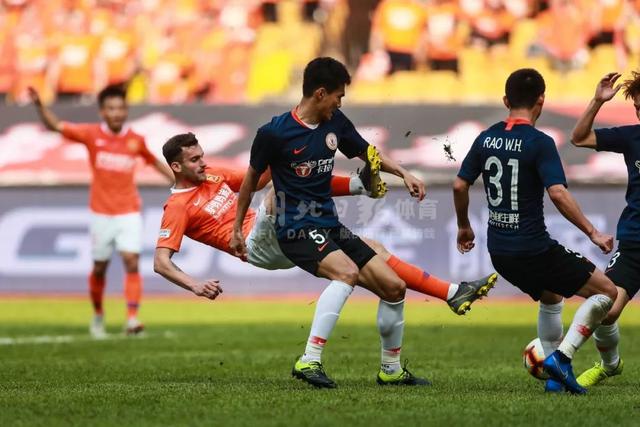 武汉卓尔惜败，球员表现仍然亮眼