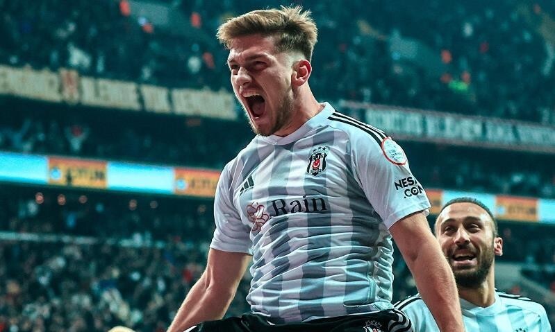 阿森纳迎战贝西克塔斯，备战胜利全力