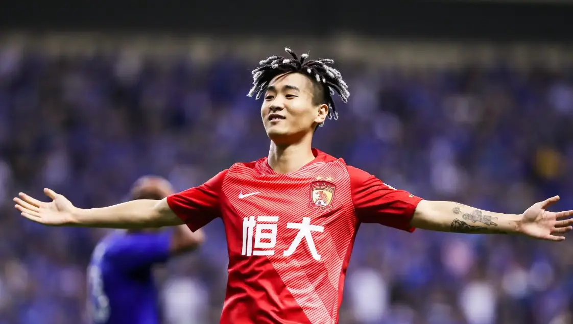 英国威廉希尔-高拉特效力广州队受赞誉，成为队内领袖