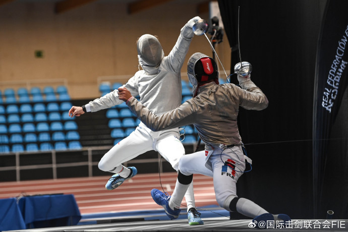 西班牙男子击剑队夺冠