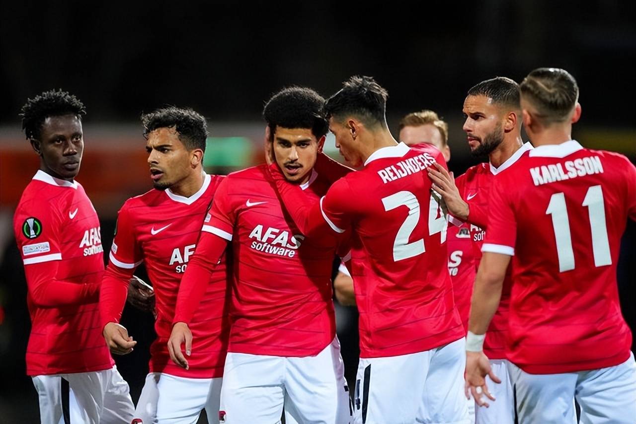 曼联后防备战意大利强敌，紧张备战中