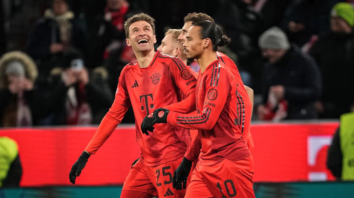 格雷茨卡联袂莱万梅开二度,拜仁完胜弗赖堡 格雷茨卡联袂莱万梅开二度,拜仁完胜弗赖堡