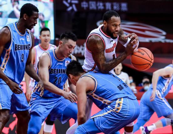 客场作战全取胜利,广东队取得连胜 客场作战全取胜利,广东队取得连胜