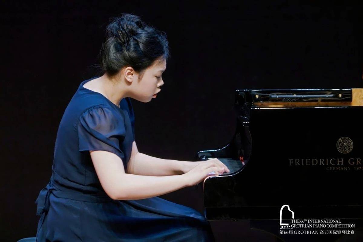 微光暗藏！今晚的比赛将诞生出几位潜力新星