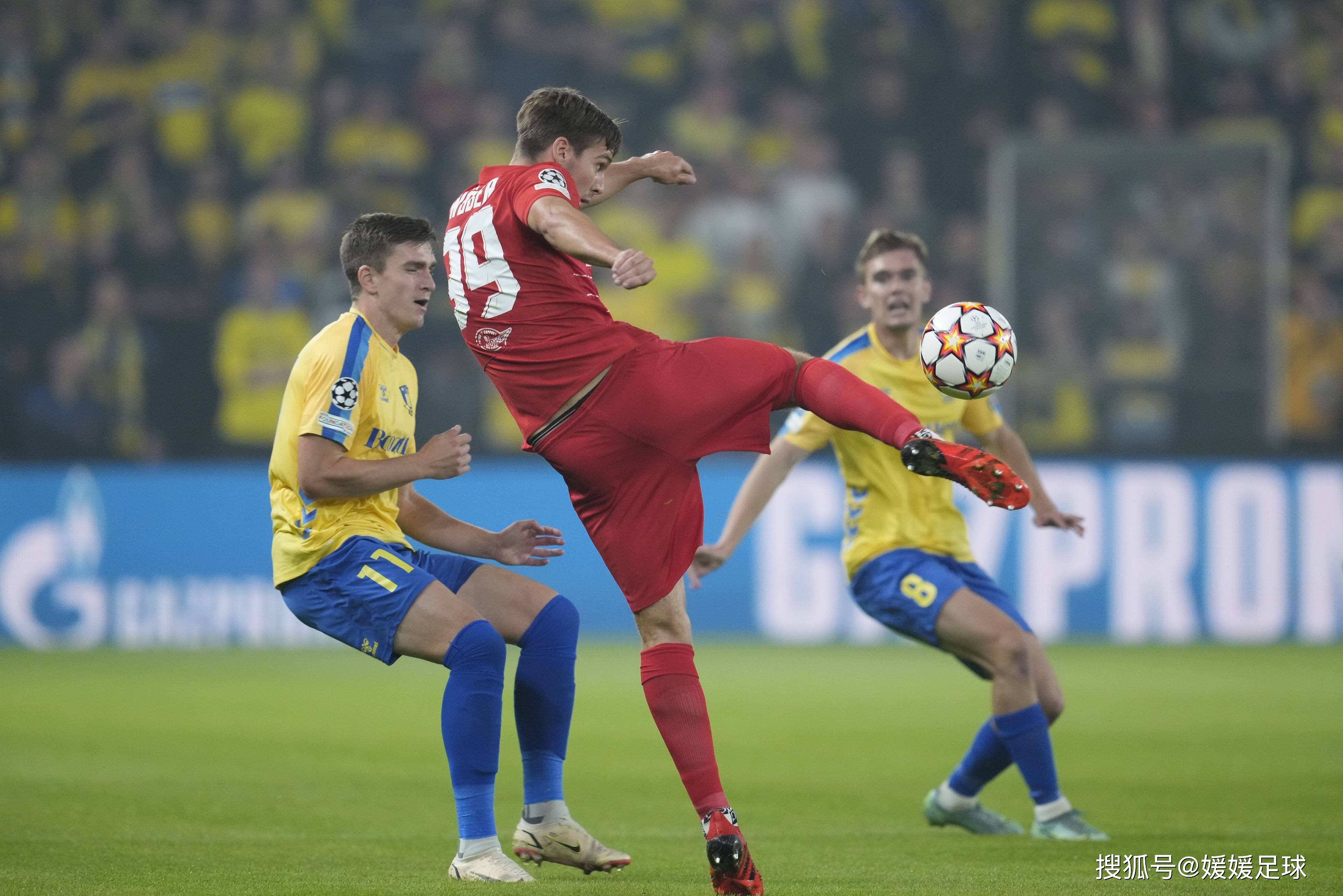 沃尔夫斯堡客场告捷，稳固前四位置