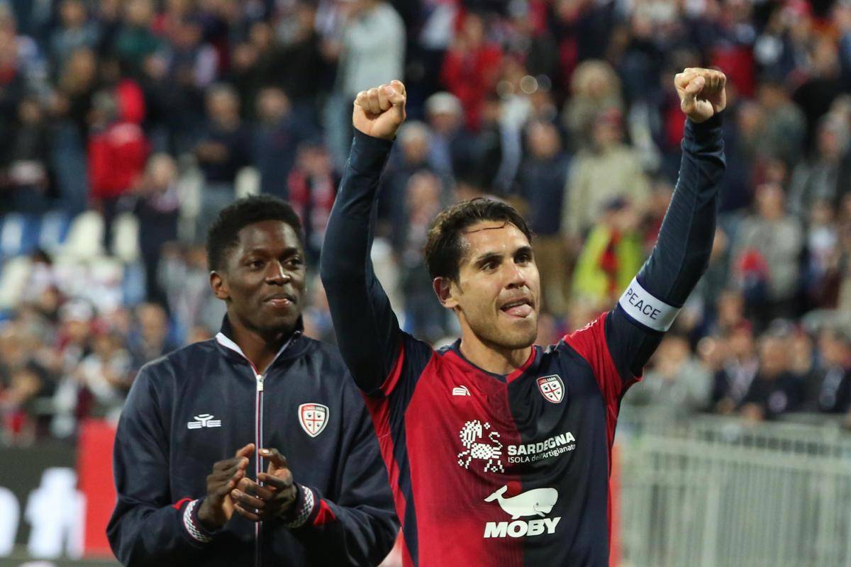 卡利亚里后卫防线铁桶般坚不可摧，成功守住比分