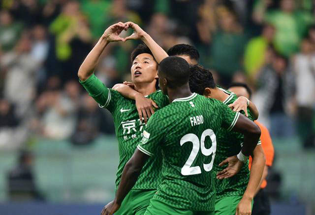 富力队派出新阵容挑战实力强劲的对手