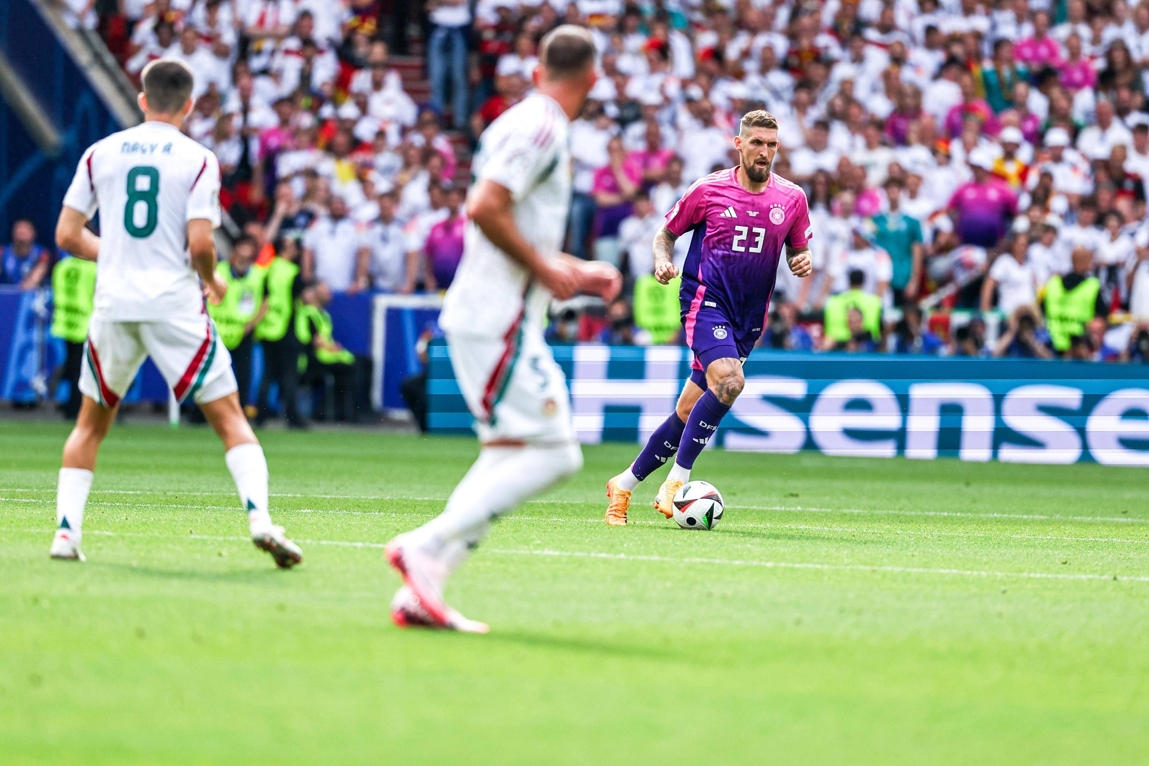 匈牙利逆转葡萄牙,欧洲杯资格摇摇欲坠 匈牙利逆转葡萄牙,欧洲杯资格摇摇欲坠