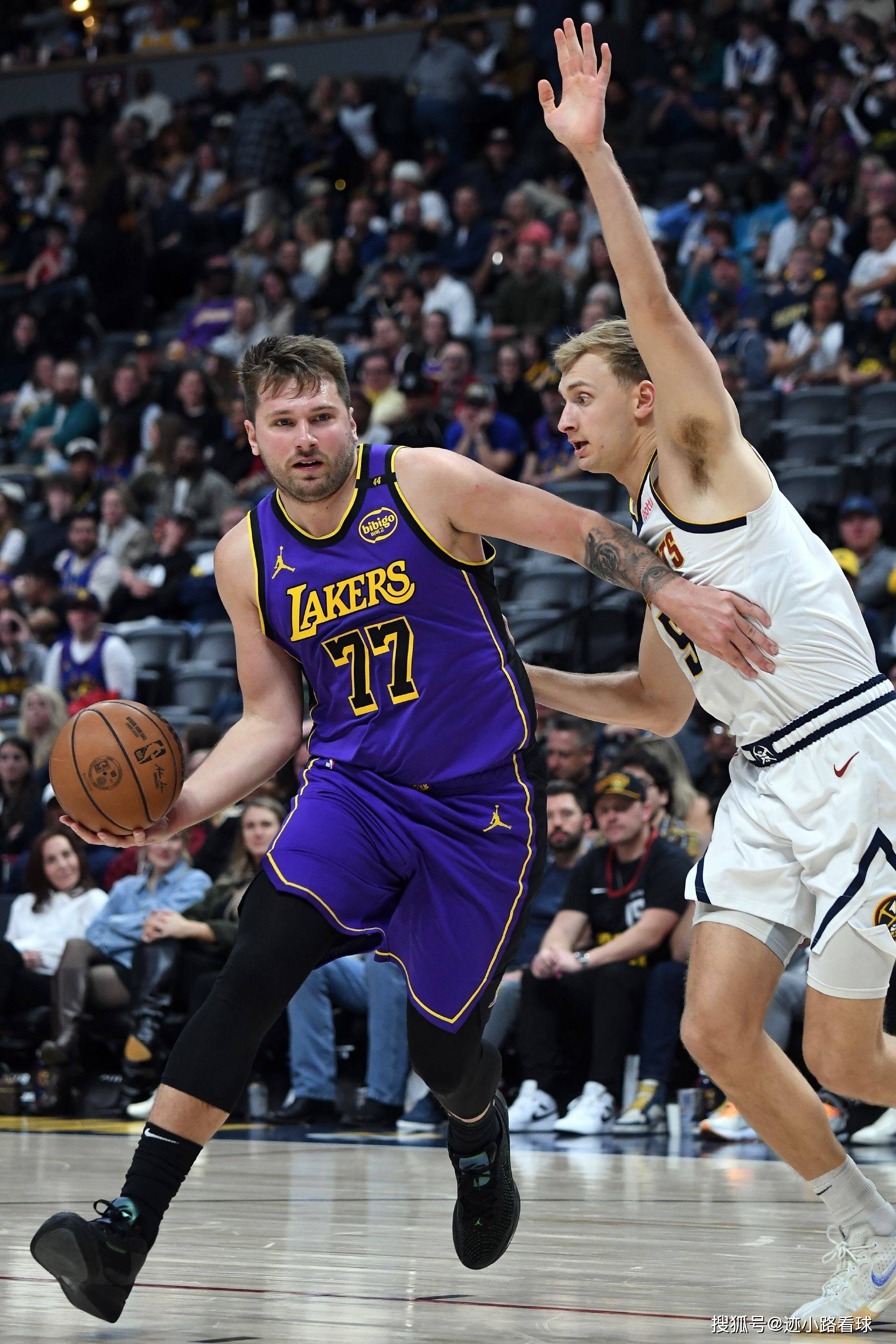 湖人逆转掘金，夺得关键胜利