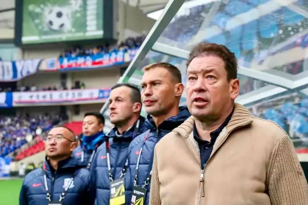 球队备战淘汰赛，外援回归备战