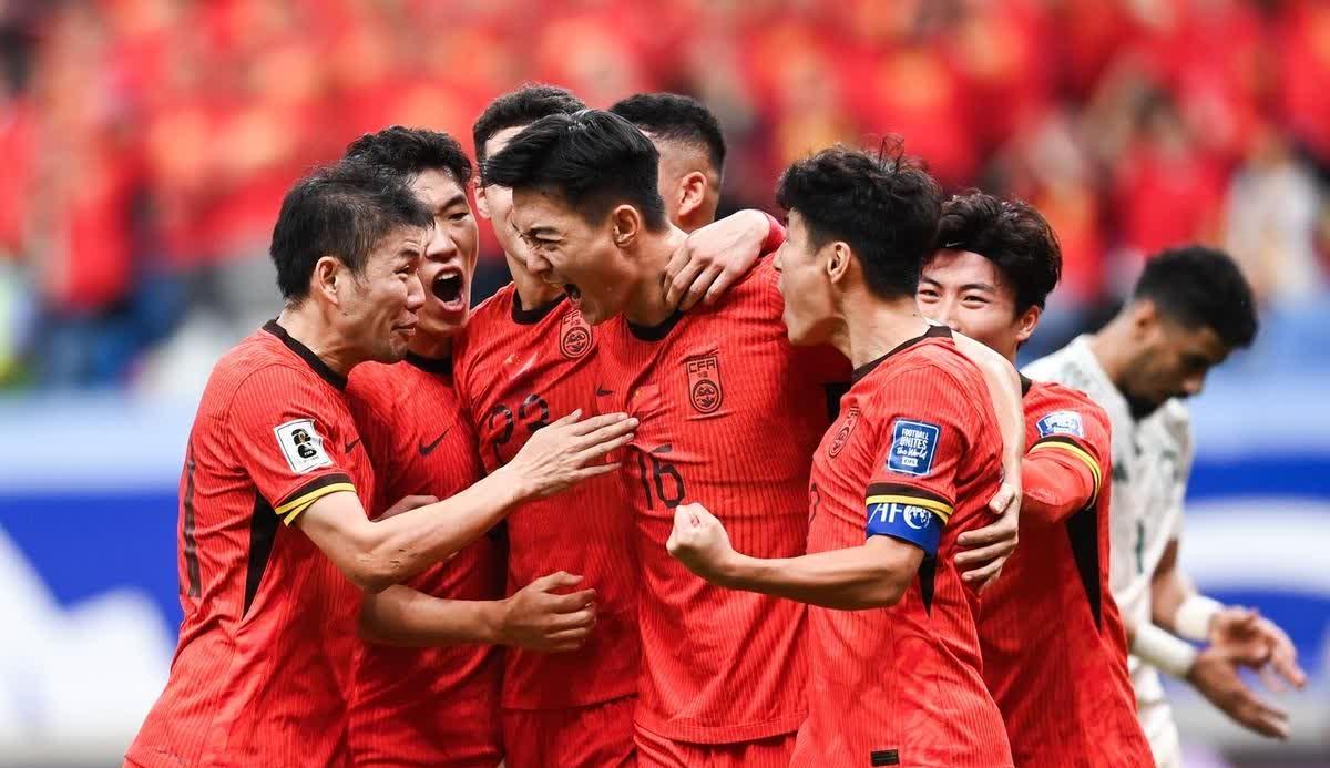 英国威廉希尔-亚洲足球赛事如火如荼，球员斗志昂扬