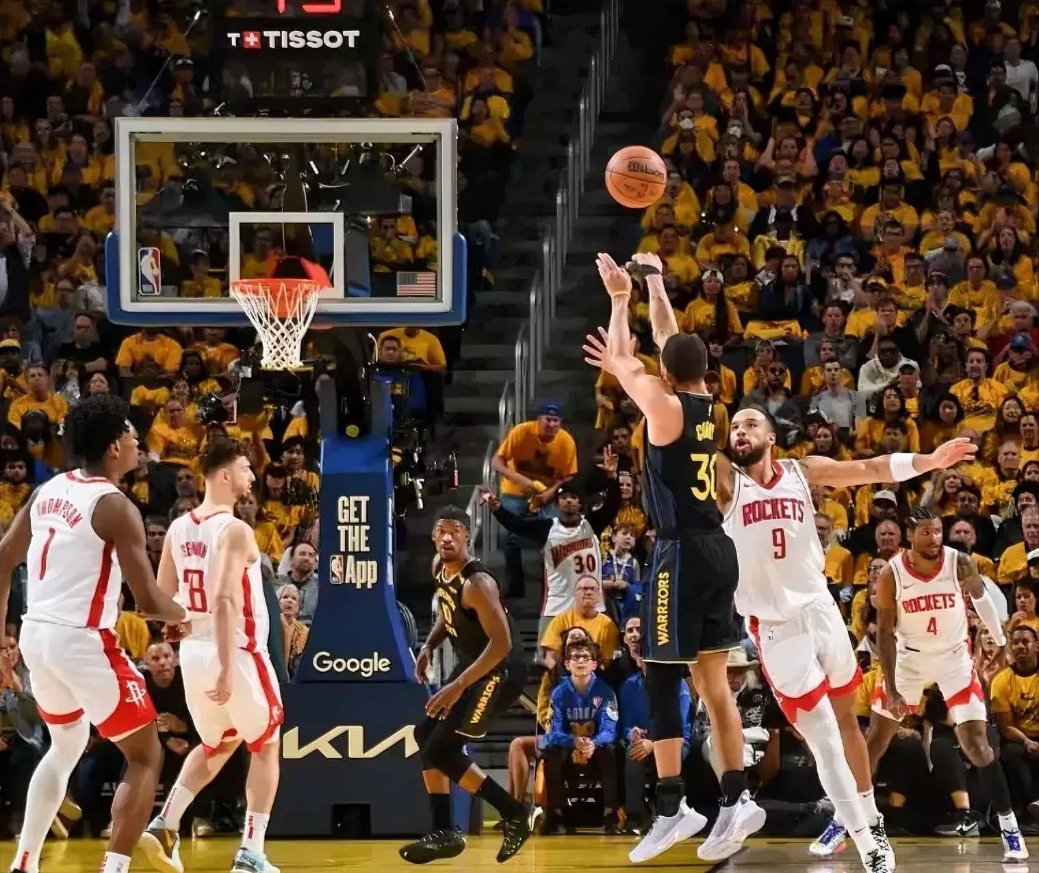 火箭队客场告捷，西部排名前进至第三