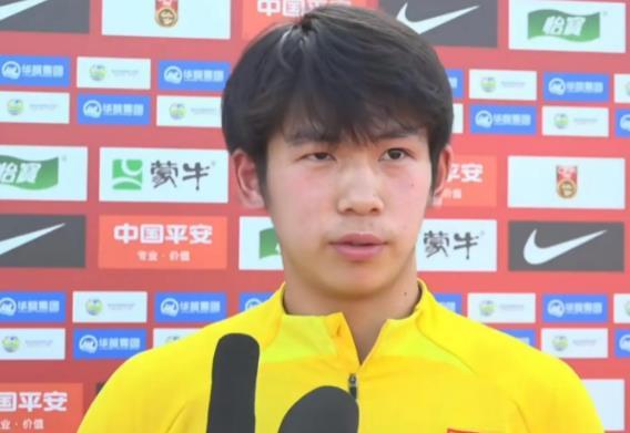 英国威廉希尔-鲁能队在比赛中发挥出色，展现出超强战斗力取胜