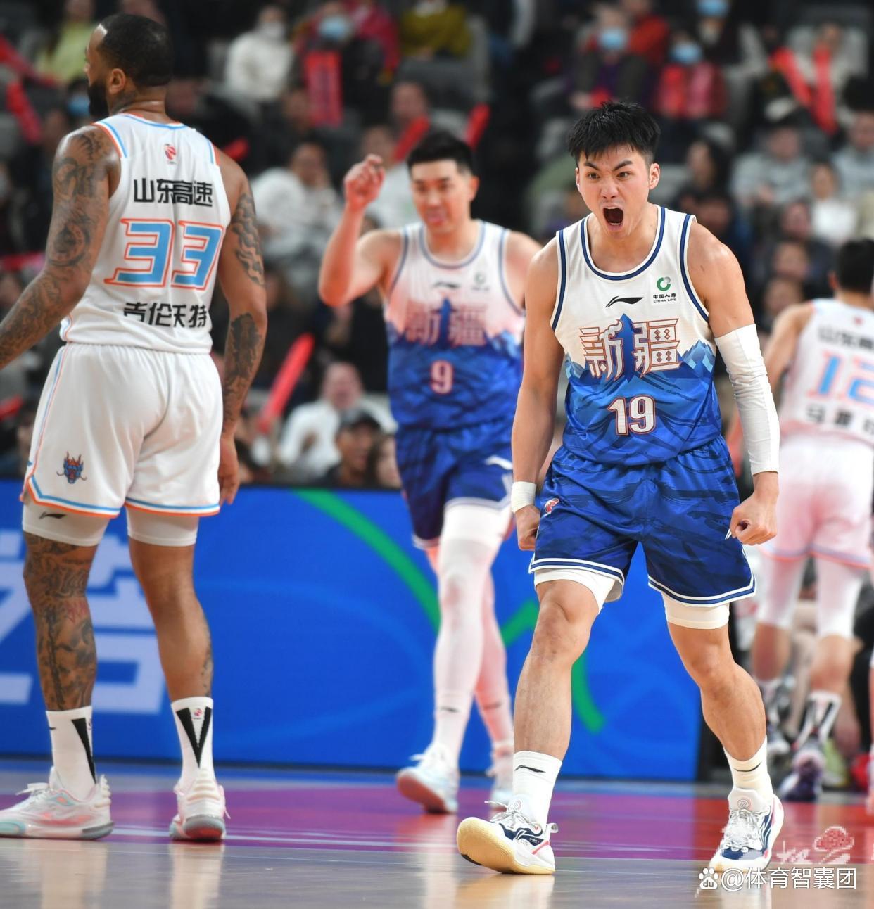 山东队客场胜新疆,取得三连胜 山东队客场胜新疆,取得三连胜