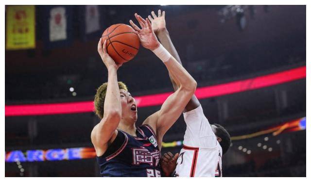 英国威廉希尔-斯图加特球队连胜在即，势不可挡