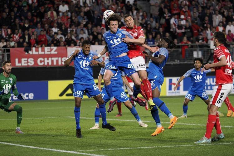 尼斯客场大胜特鲁瓦，继续保持不败纪录