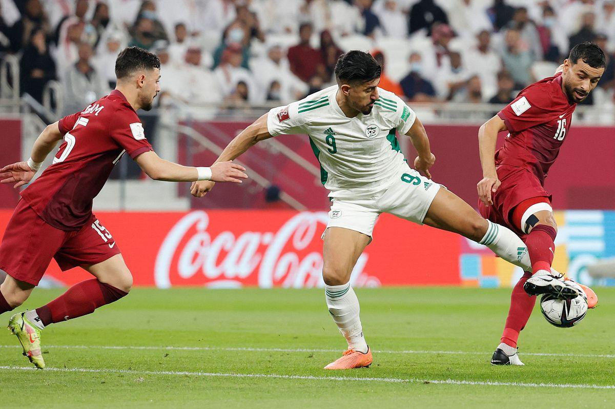 阿尔及利亚队在非洲杯上大获全胜 阿尔及利亚队在非洲杯上大获全胜