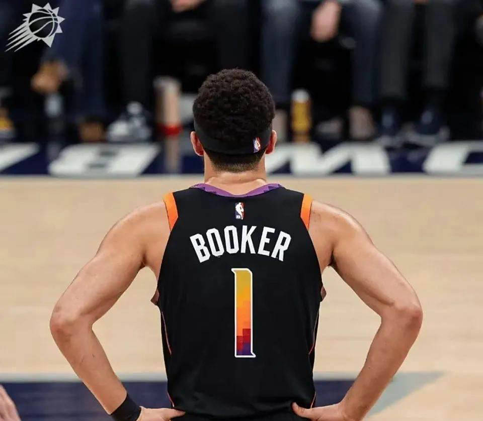 威廉希尔官网-太阳大胜森林狼，布克弗雷德特伯兰操刀