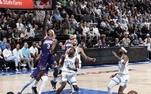 太阳大胜森林狼，布克弗雷德特伯兰操刀