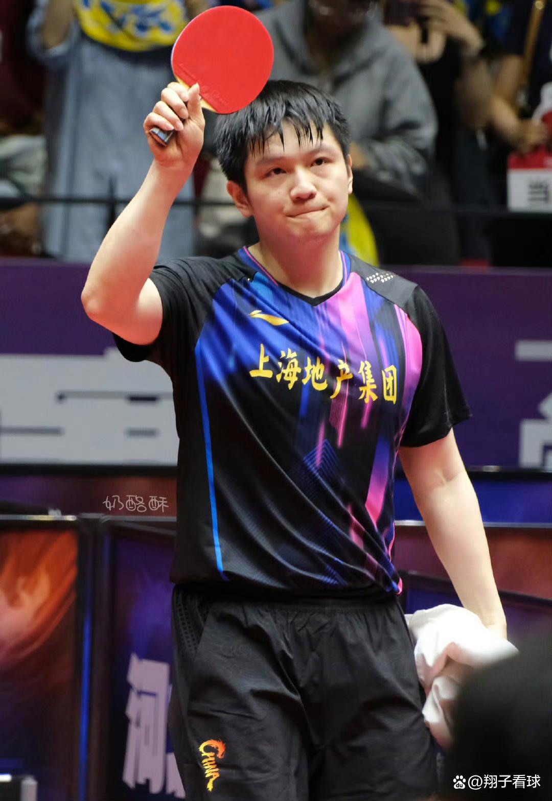 运动员在比赛中取得耀眼战绩