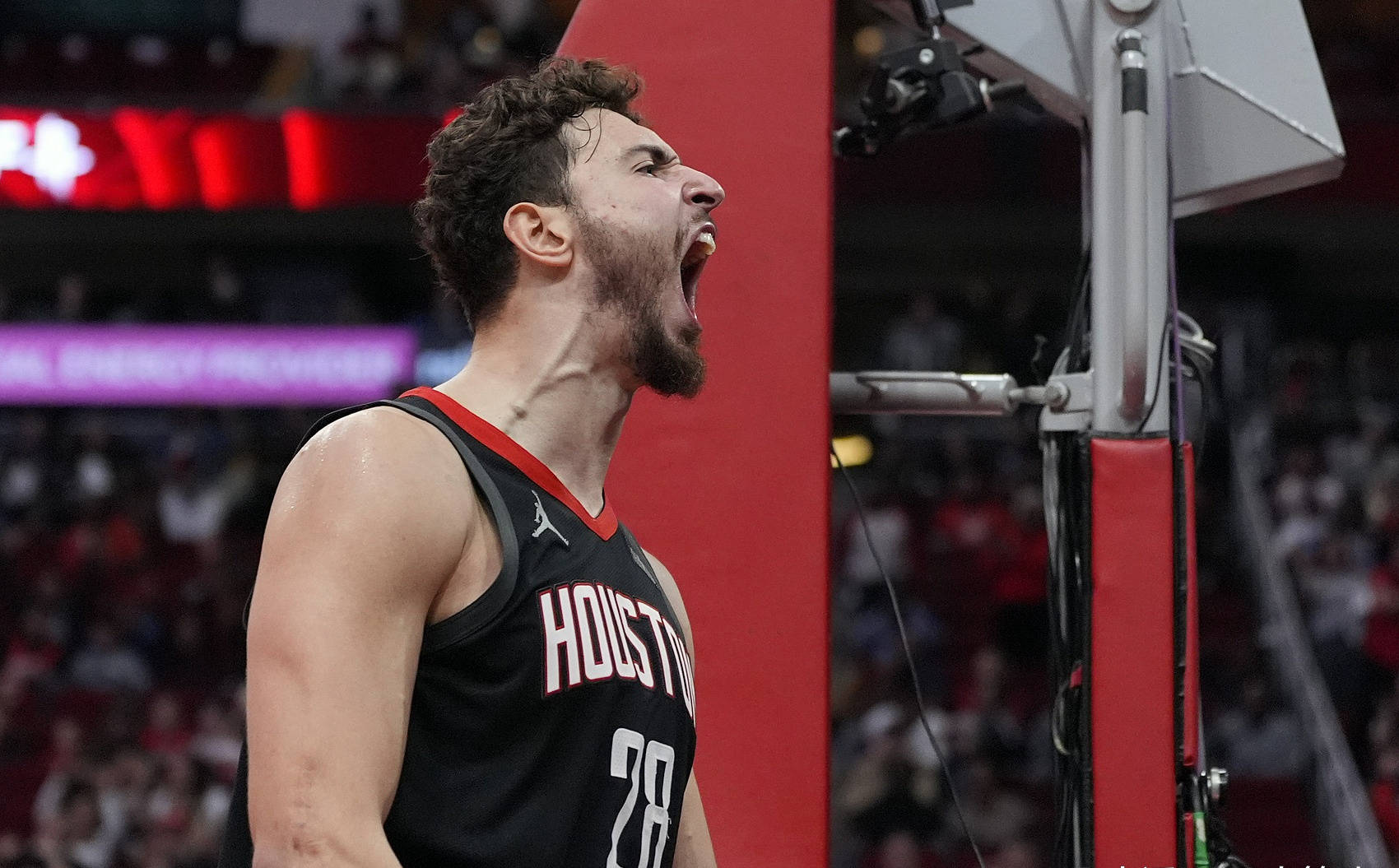 火箭关键时刻失误频频，导致战绩下滑