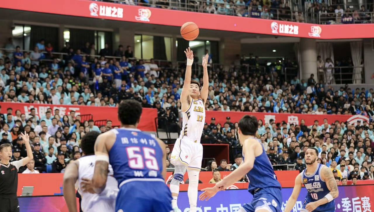 威廉希尔中文站-吉林队战胜广厦,顺利晋级淘汰赛!