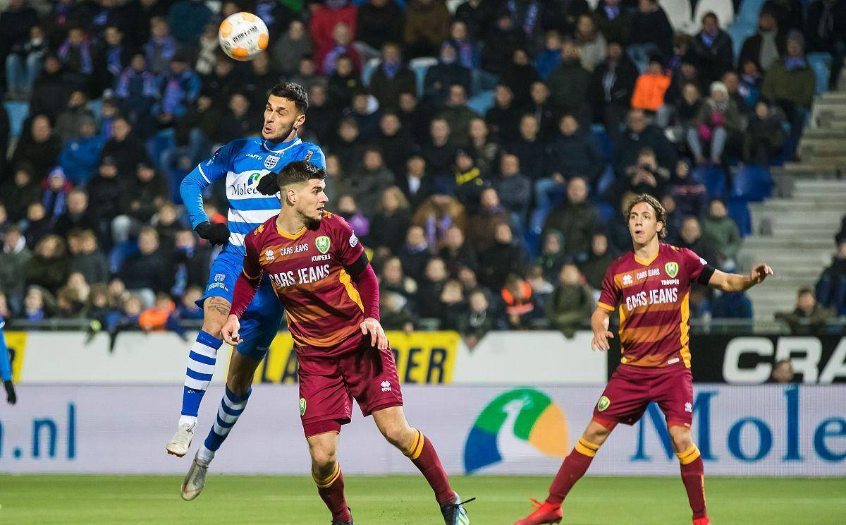 塞维利亚连续五轮不胜，球队面临压力