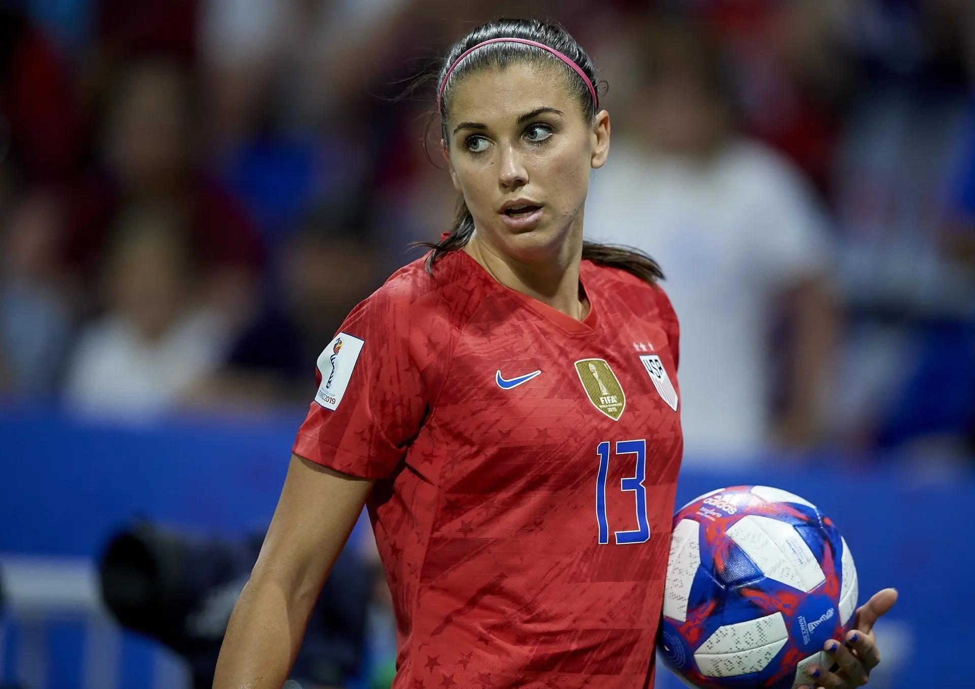 美洲杯女足轻取巴拉圭，成功晋级女足四强