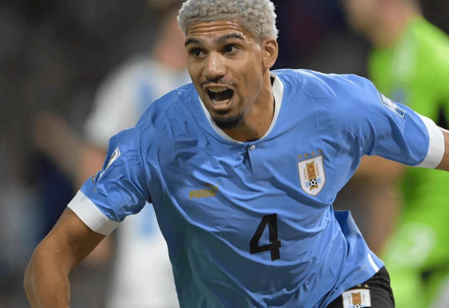 乌拉圭篮球队欢庆胜利，士气高昂