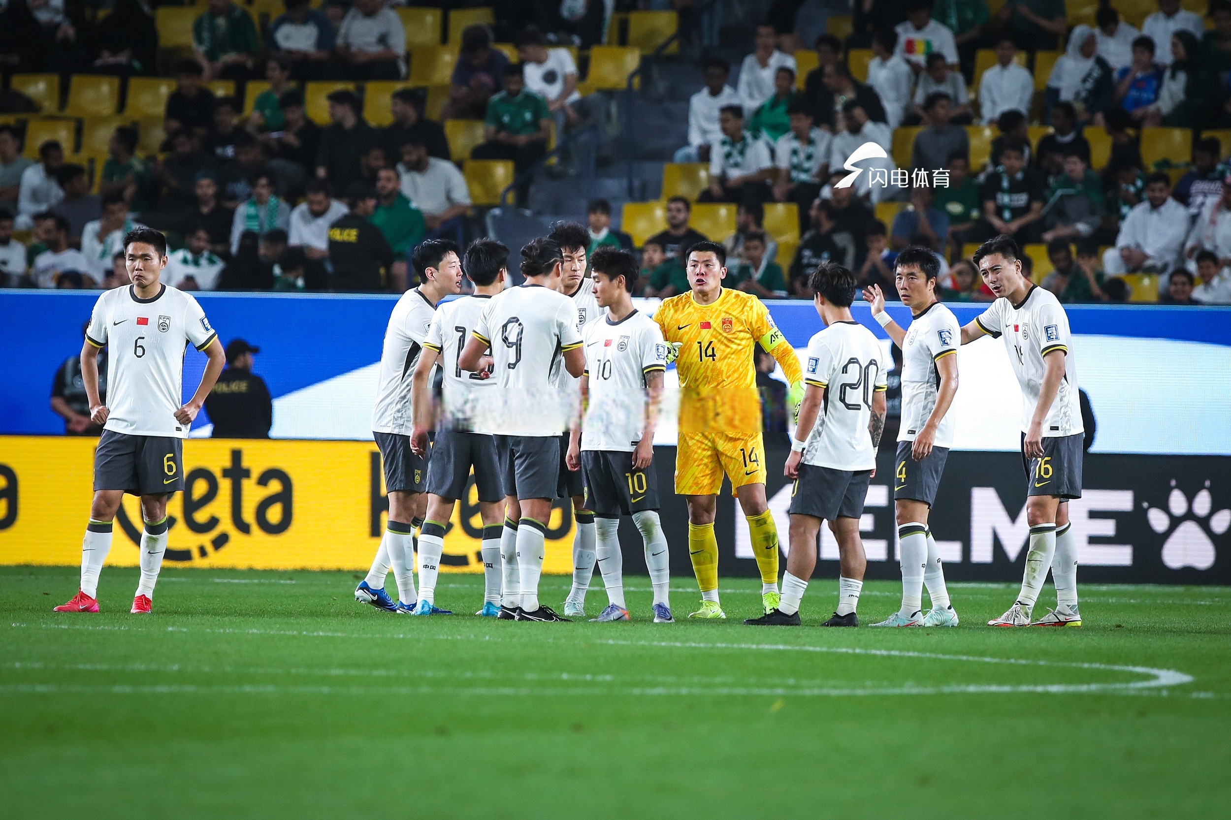 威廉希尔官网-紧张角逐！两支球队今晚将在赛场上展开角逐