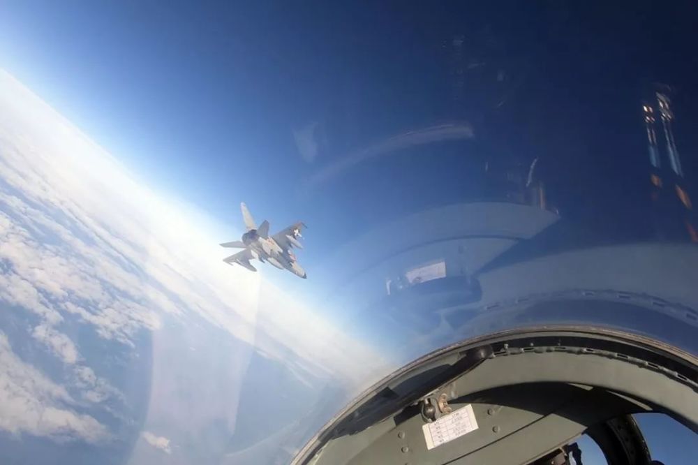 威廉希尔app-雷霆雄鹰天王行，带领球队飞上比赛之巅！