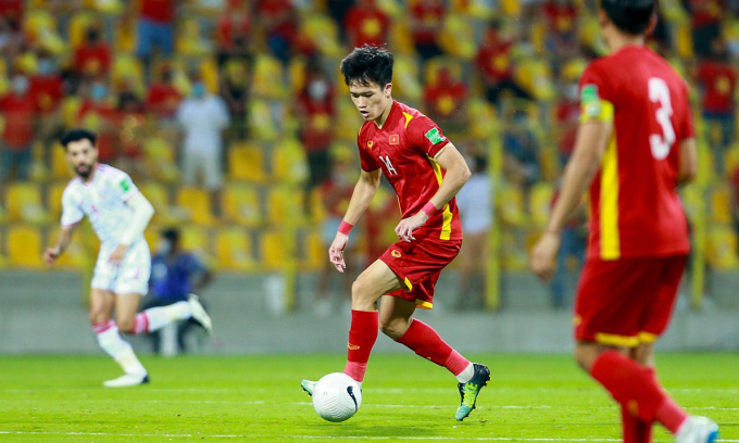 越南球队实现重大突破，成功进军下一轮