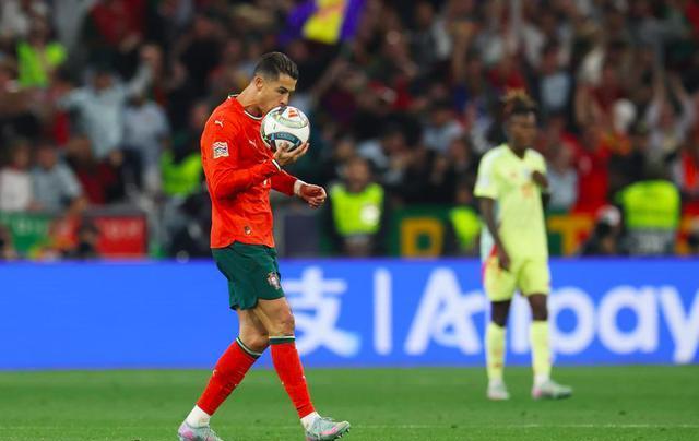 英国威廉希尔-西班牙球员状态火爆，助球队实现逆转胜利