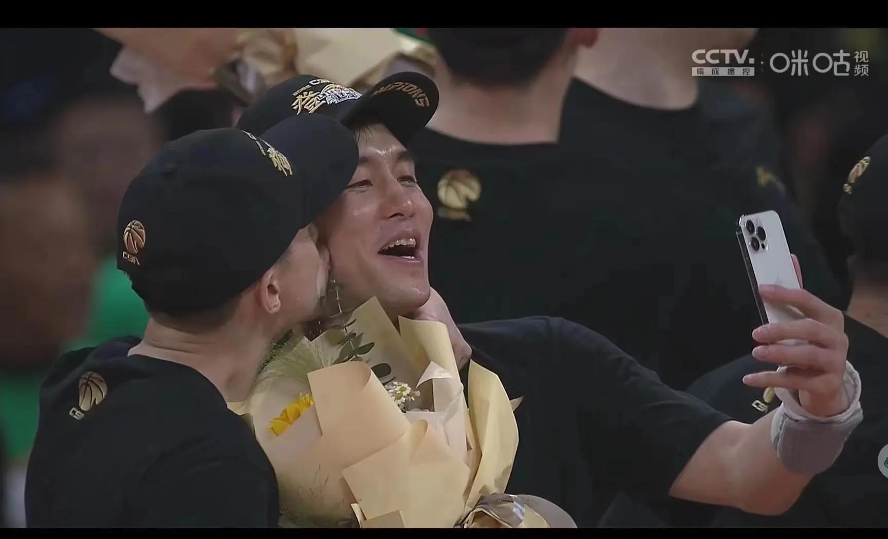 辽宁男篮再次赢得胜利，士气高涨迎接挑战