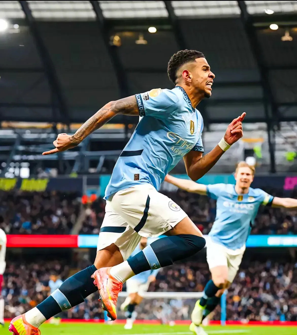 威廉希尔中文站-曼城连胜停止，球队状态令人担忧