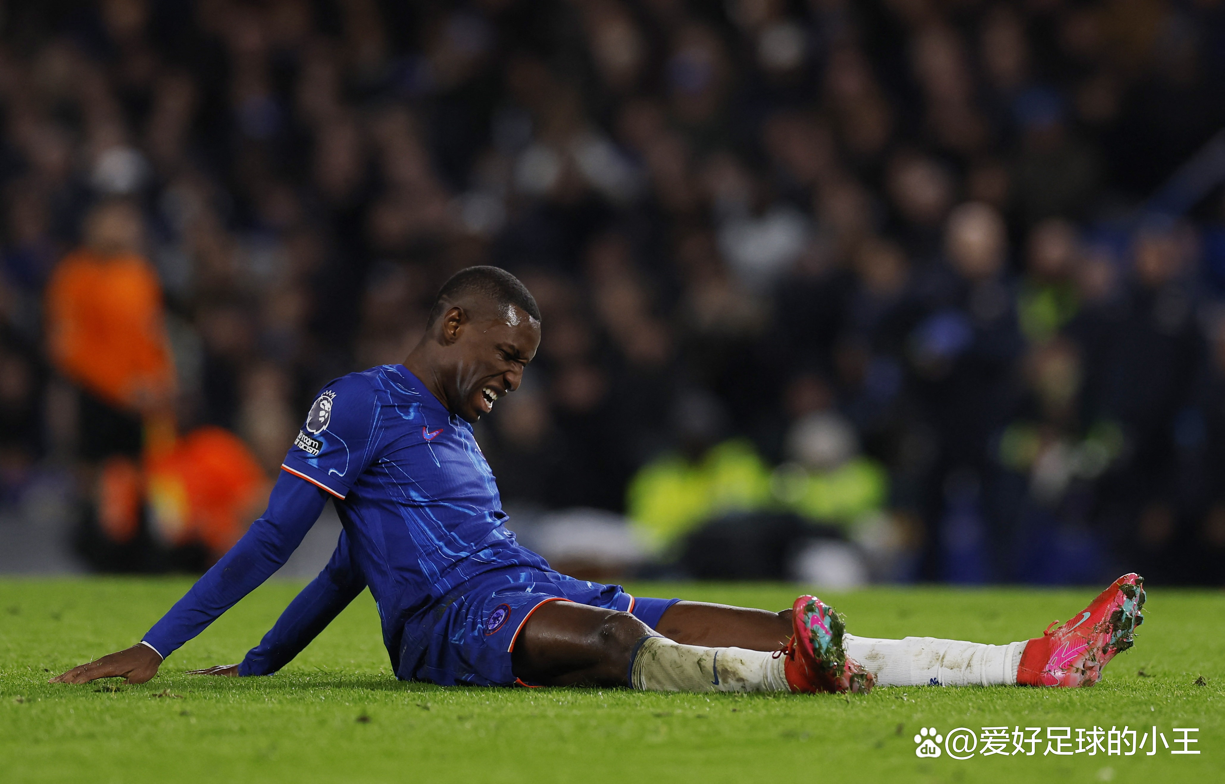 切尔西刚强折服对手，领先晋级