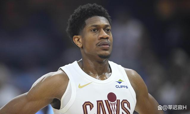 现役球员表现出色，成为焦点人物