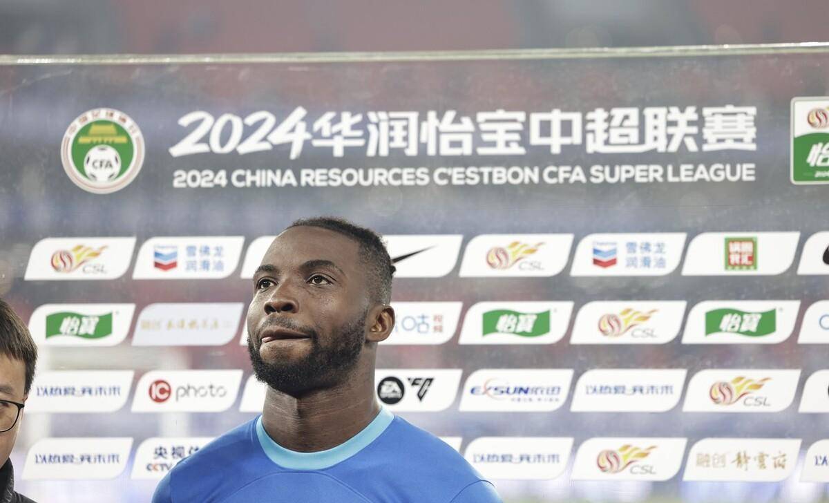 威廉希尔中文站-雄狮球员士气高昂，迅速打破对手抵抗