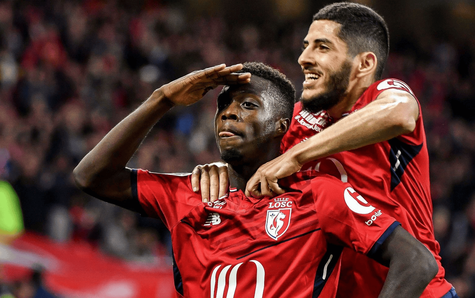 里尔足球俱乐部零封里昂,实现客场胜利 里尔足球俱乐部零封里昂,实现客场胜利