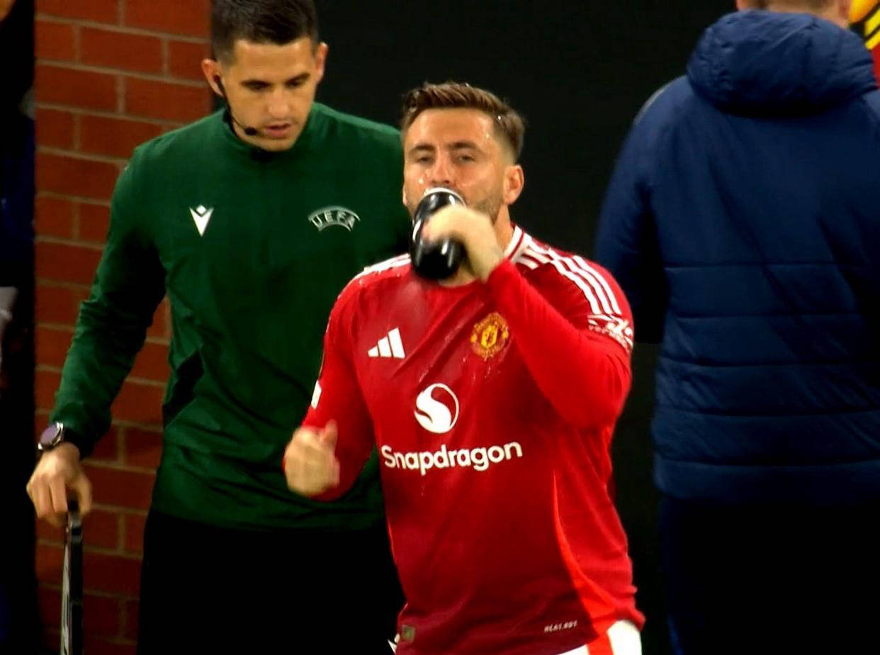 威廉希尔中文站-里昂足球俱乐部球员受伤退出比赛