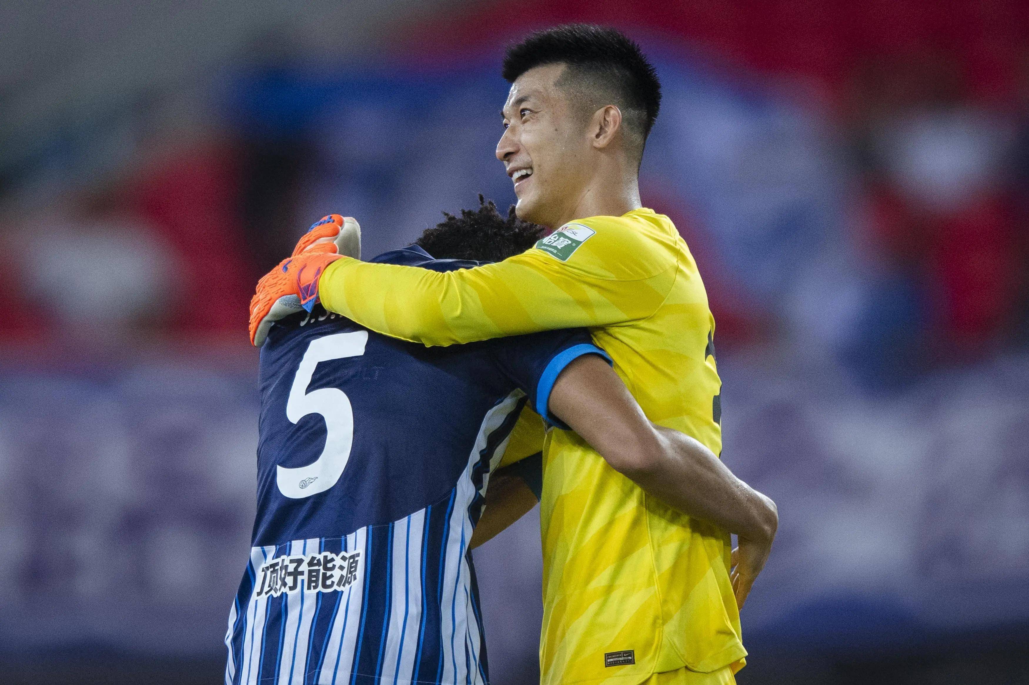 英国威廉希尔-狼队战平，中超球队奋力拼搏