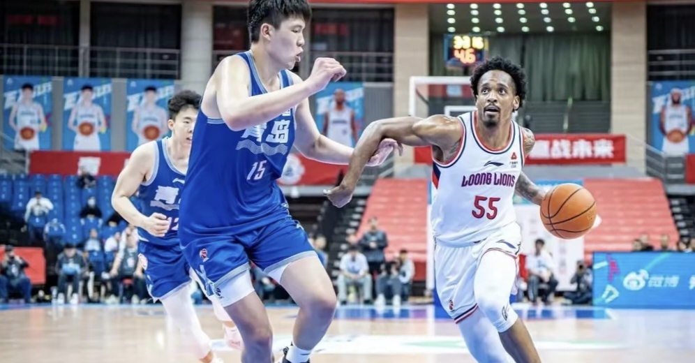 篮球赛事中球队连连获胜引发热议 篮球赛事中球队连连获胜引发热议