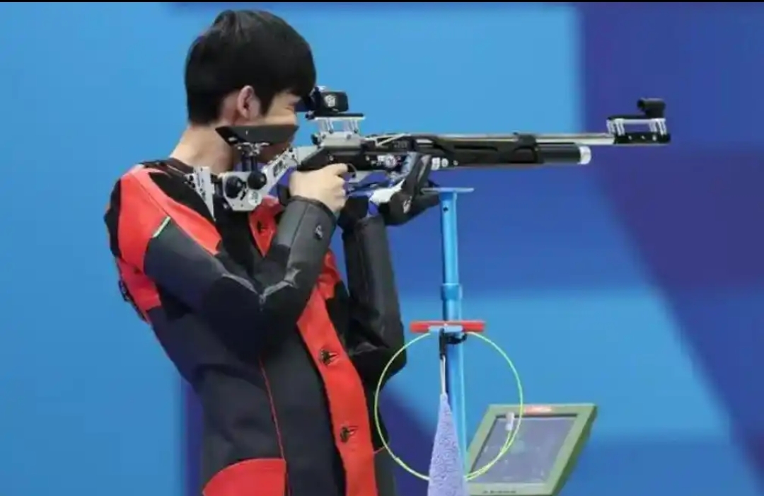 柏林联合力抗逆境，最终夺得胜利宝座