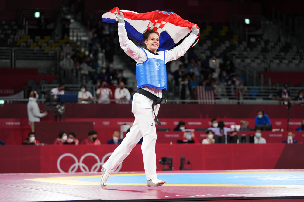 跆拳道比赛男子项目克罗地亚选手夺魁