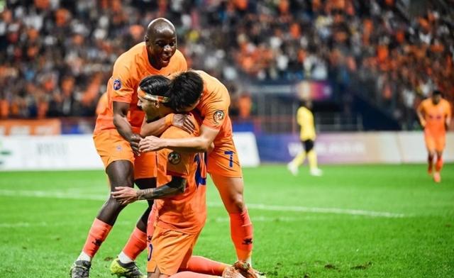 威廉希尔中文站-这场比赛展现了球队之间的激烈竞争和角逐